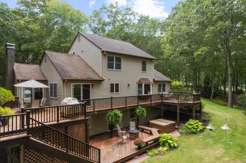 82 Corrina Ln, Salem, CT 06420