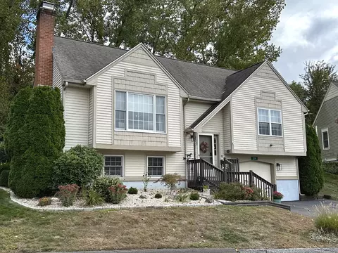 29 Mill Landing Rd #29, Hebron, CT 06248