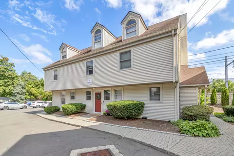 32 Pine St #1B, Norwalk, CT 06854