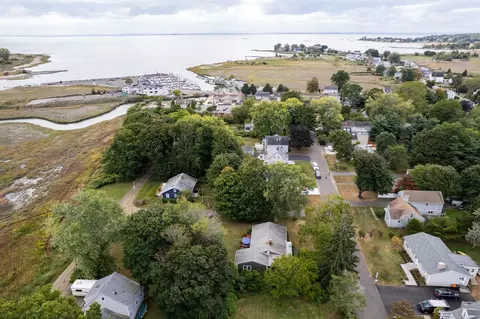 57 Seaview Ter, Guilford, CT 06437