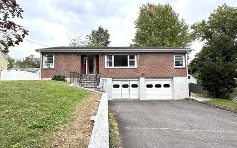 65 Birge Ave, Windsor Locks, CT 06096