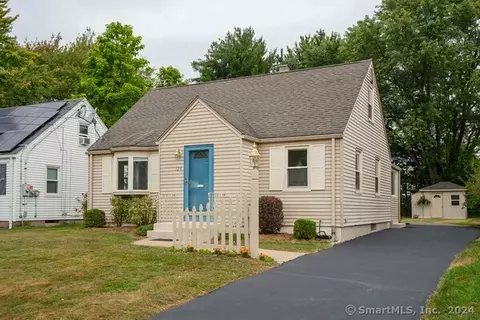 124 Edgemere Ave, West Hartford, CT 06110
