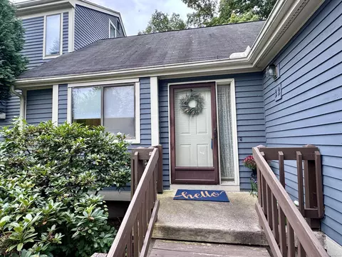 22 Reed Ct #22, Bloomfield, CT 06002