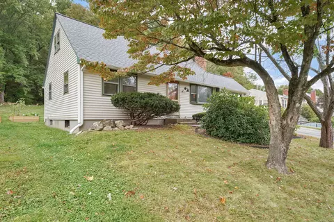 80 Colony Dr, Winchester, CT 06098