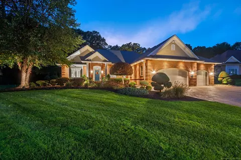 94 Watch Hill Rd, Berlin, CT 06037
