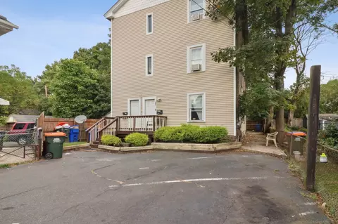 387 Center St, Meriden, CT 06450