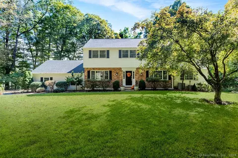 81 Old Easton Tpke, Weston, CT 06883