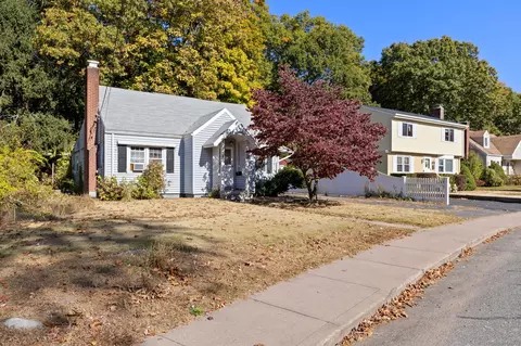 191 Hollister St, Manchester, CT 06042