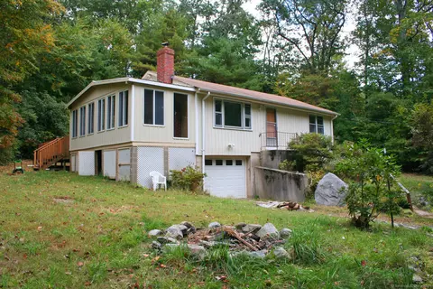 55 Burr Hill Rd, Killingworth, CT 06419
