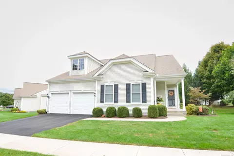 122 Thorn Hollow Rd, Cheshire, CT 06410