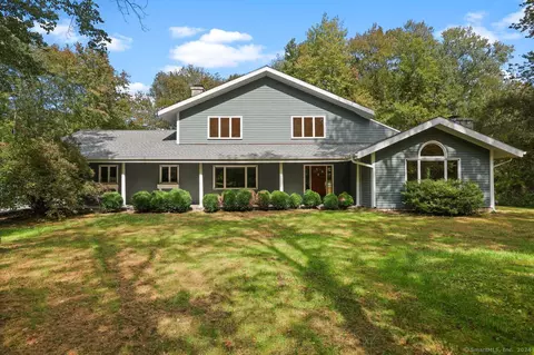 132 Georgetown Rd, Weston, CT 06883