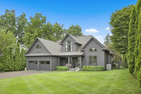 26 Tomac Ave, Greenwich, CT 06870