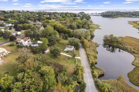 222 Brook St, Groton, CT 06340