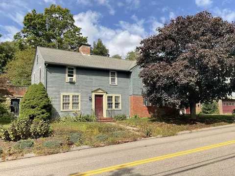 22 Canterbury Tpke, Norwich, CT 06360