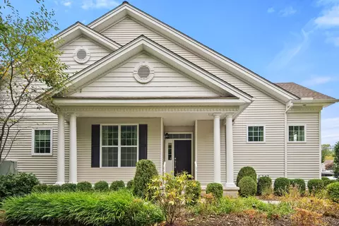 3 White Oak Dr, Prospect, CT 06712