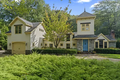 252 Hunters Trl, Madison, CT 06443