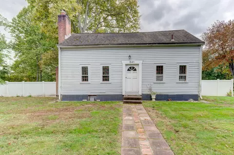 541 Park Ave, Bloomfield, CT 06002