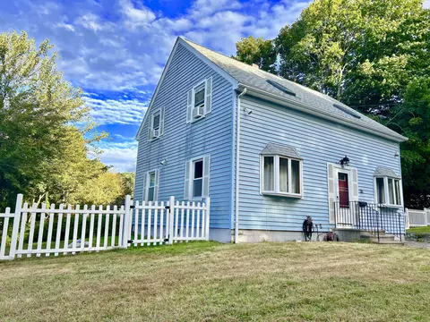36 S 5th Ave, Norwich, CT 06380
