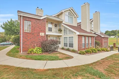 65 Carriage Crossing Ln #65, Middletown, CT 06457