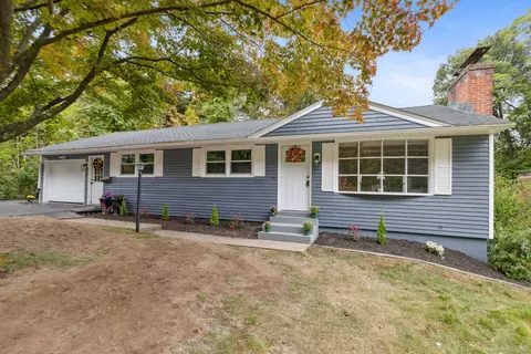 21 Moody St, Bristol, CT 06010
