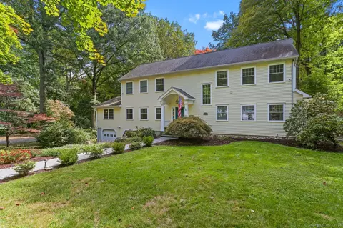 268 Ridgeview Ave, Fairfield, CT 06825