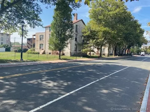 121 Huyshope Ave #3E, Hartford, CT 06106