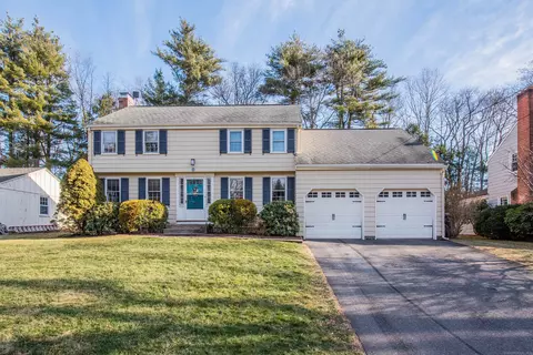 44 Walton Dr, West Hartford, CT 06107