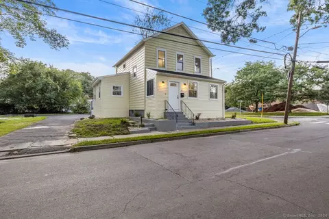 25 Waverly St, Hartford, CT 06112