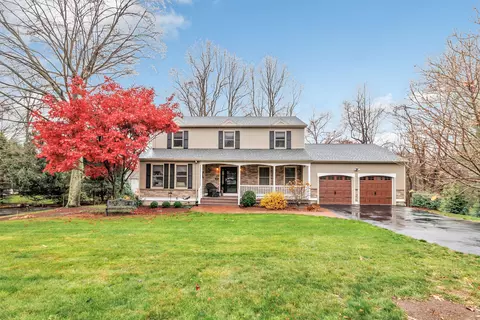 55 Pepperidge Cir, Stratford, CT 06614