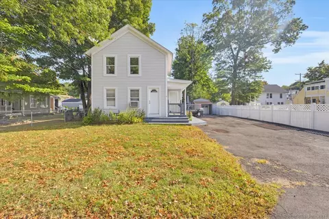 6 Bicycle St, Plainville, CT 06062