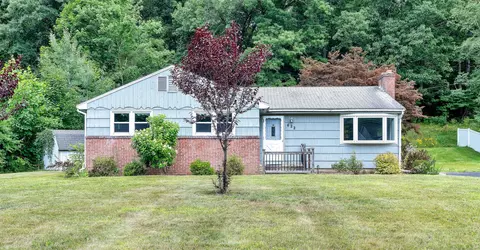 622 Stone Rd, Windsor, CT 06095