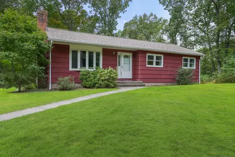 28 Marion Rd, Bethany, CT 06524