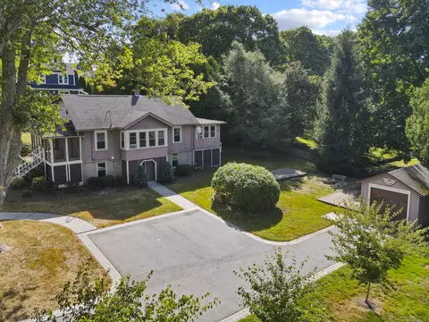 12 Rossie St, Stonington, CT 06355