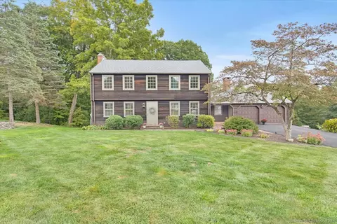 78 Gleeson Rd, Middletown, CT 06457