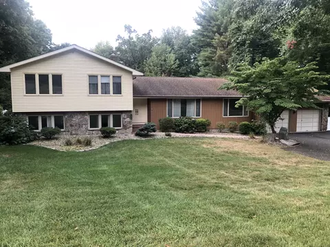 176 Tumblebrook Dr, South Windsor, CT 06074