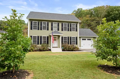 1068 Long Cove Rd, Gales Ferry, CT 06335