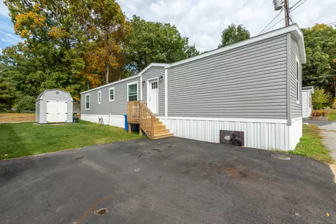 2 Sharon Dr, Mansfield, CT 06268