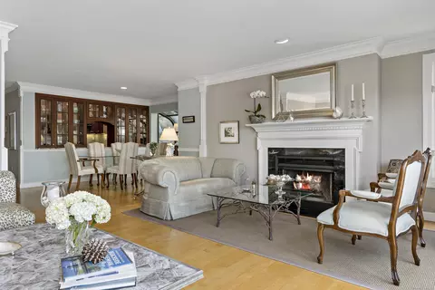 123 Harbor Dr #103, Stamford, CT 06902