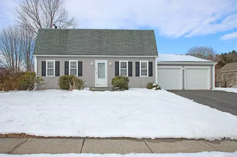 85 Guarino Dr, Middletown, CT 06457