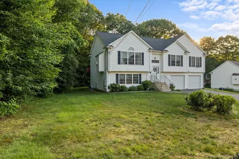 63 North St, Wolcott, CT 06716