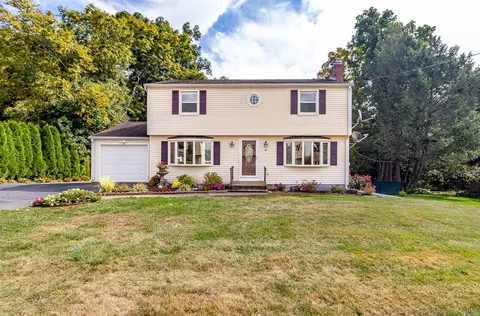 30 Metacomet Rd, Plainville, CT 06062
