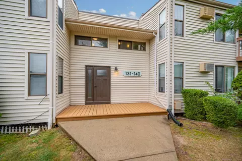 139 Woodland Dr #139, Cromwell, CT 06416