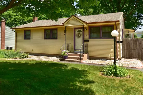 8 Cardinal Dr, East Hartford, CT 06118