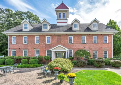 380 Main St #20, Wallingford, CT 06492