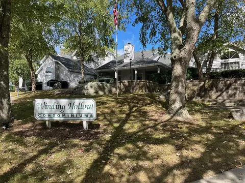 57 Crown Knoll Ct #78, Groton, CT 06340