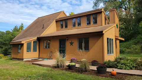192 Bogg Ln, Lebanon, CT 06249