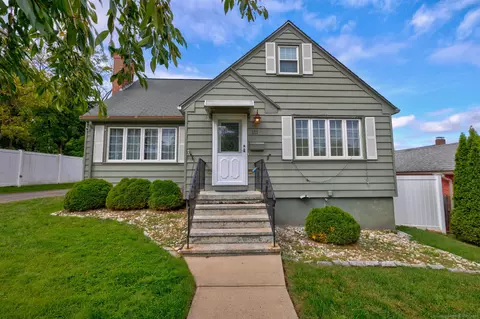 111 Dexter Ave, Meriden, CT 06450