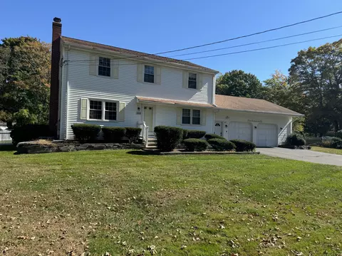 405 N River St, Guilford, CT 06437