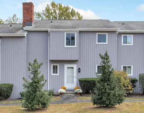 17 Monika Ln #17, Brookfield, CT 06804
