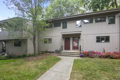 4 In Town Ter #4, Middletown, CT 06457